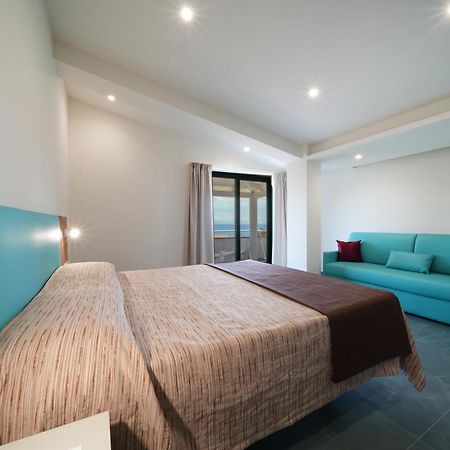 Hotel Marinella Capo Vaticano Esterno foto
