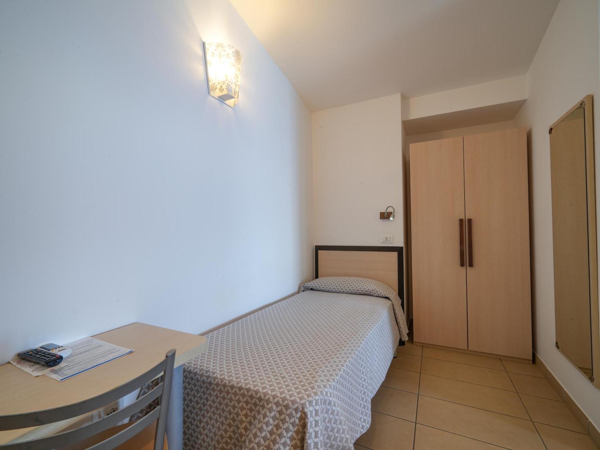Hotel Marinella Capo Vaticano Esterno foto