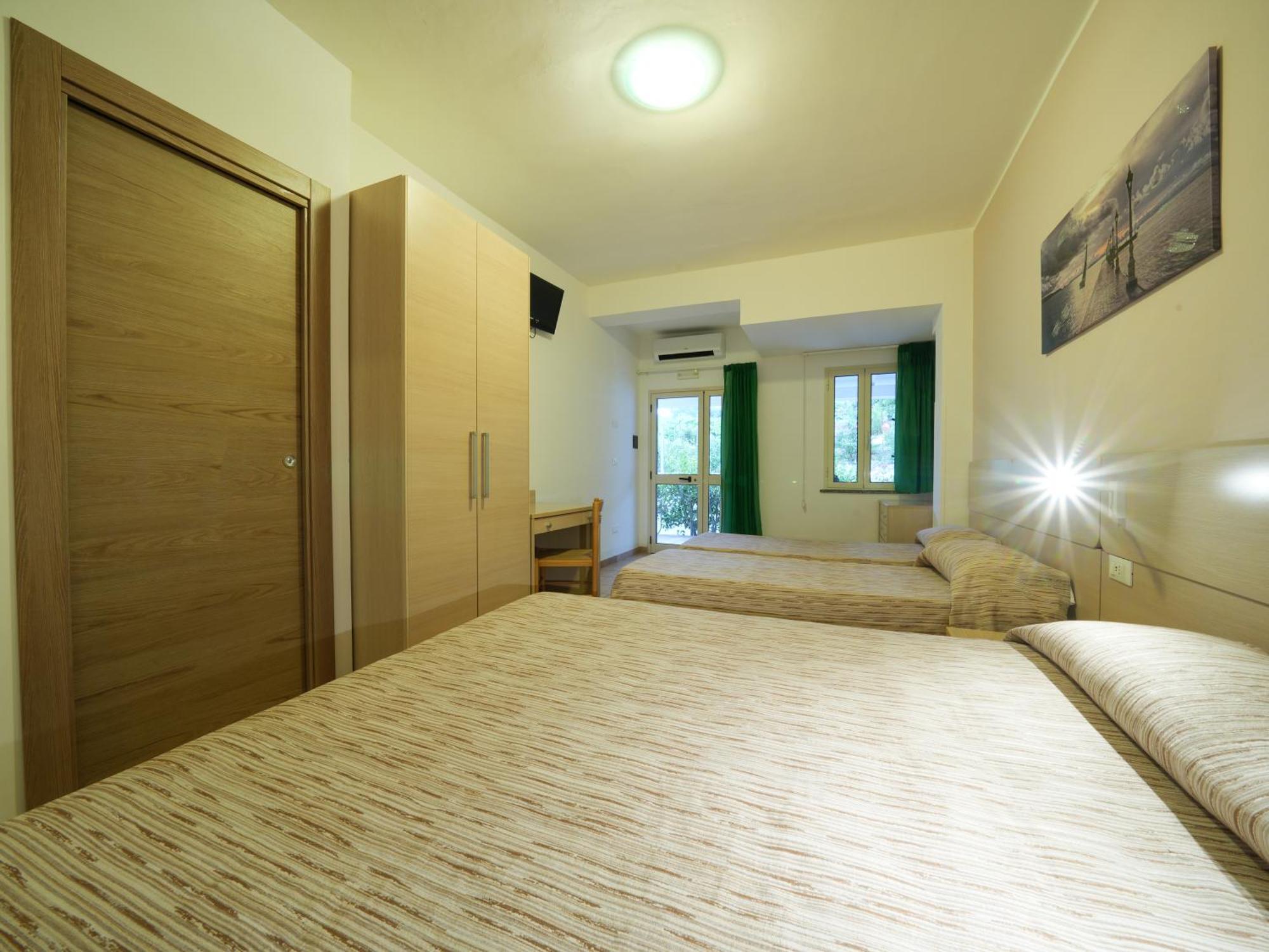 Hotel Marinella Capo Vaticano Esterno foto