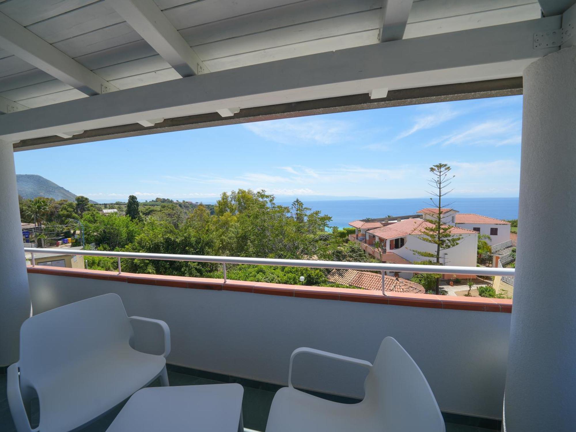 Hotel Marinella Capo Vaticano Esterno foto