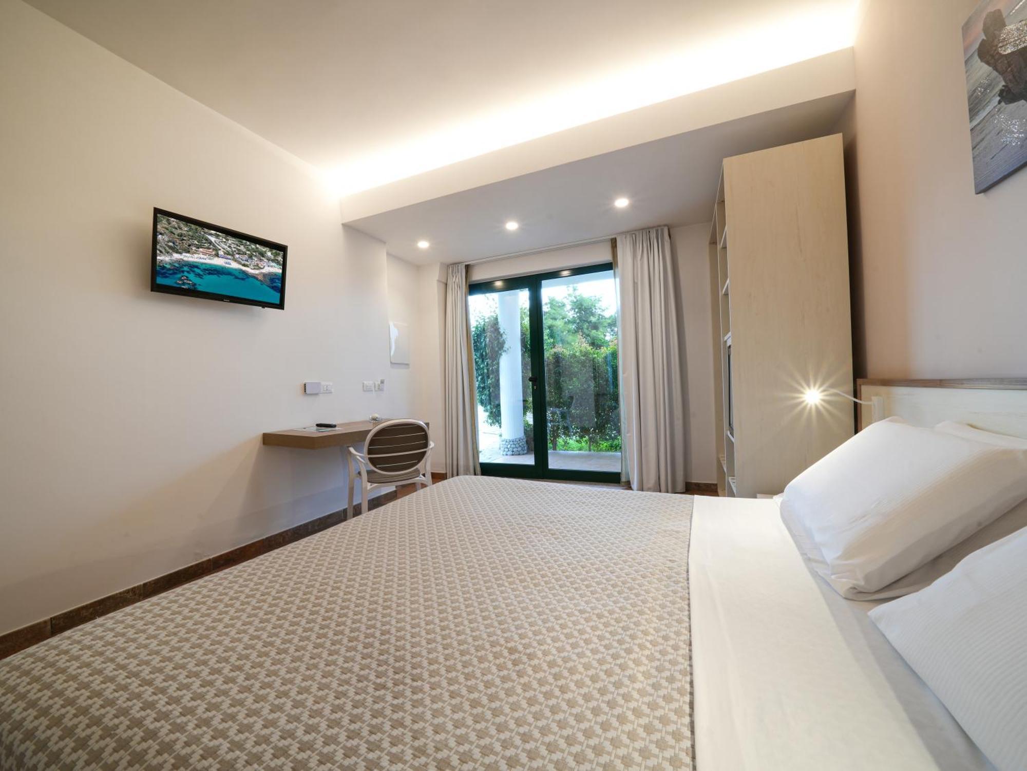 Hotel Marinella Capo Vaticano Esterno foto
