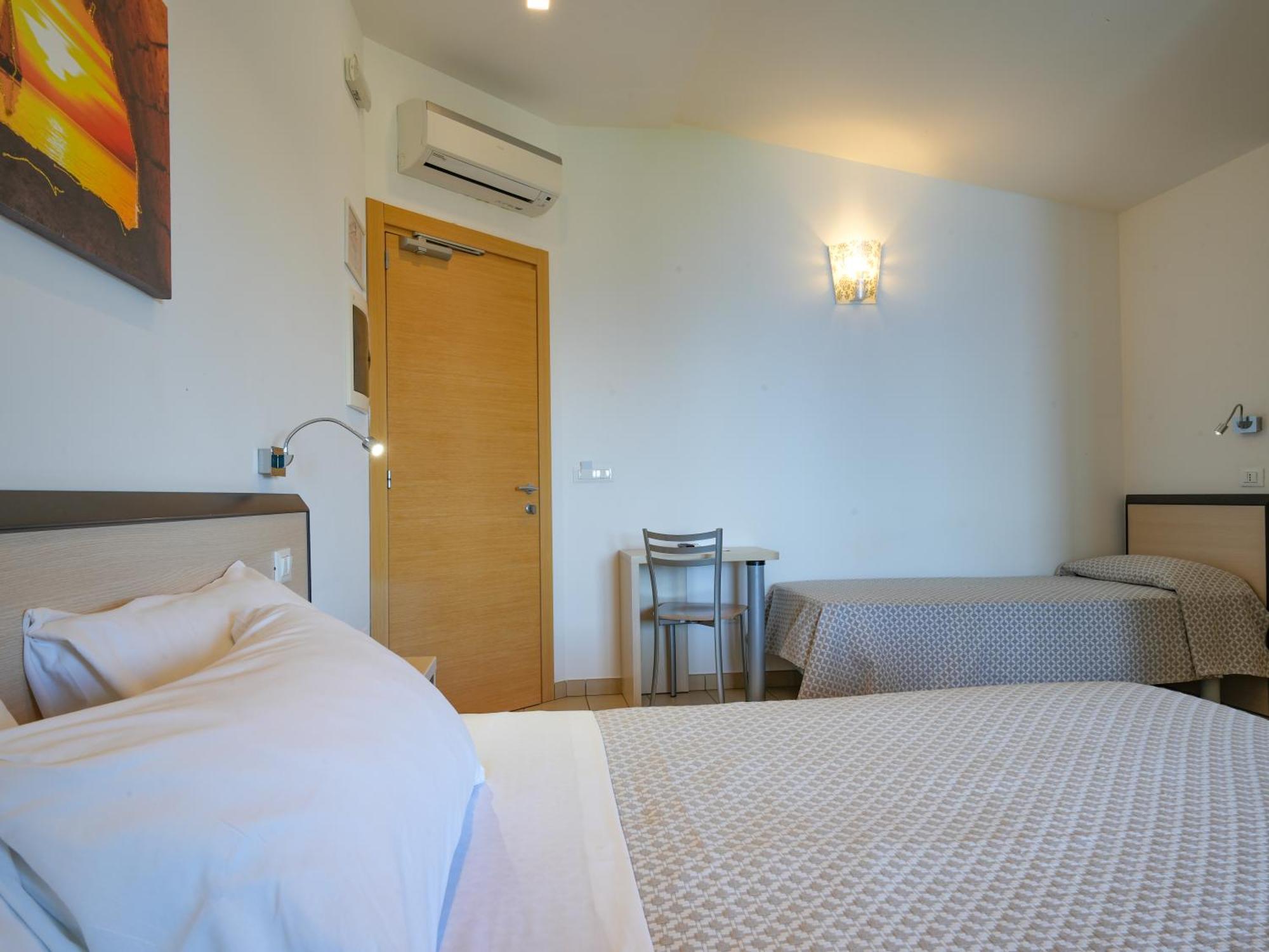 Hotel Marinella Capo Vaticano Esterno foto