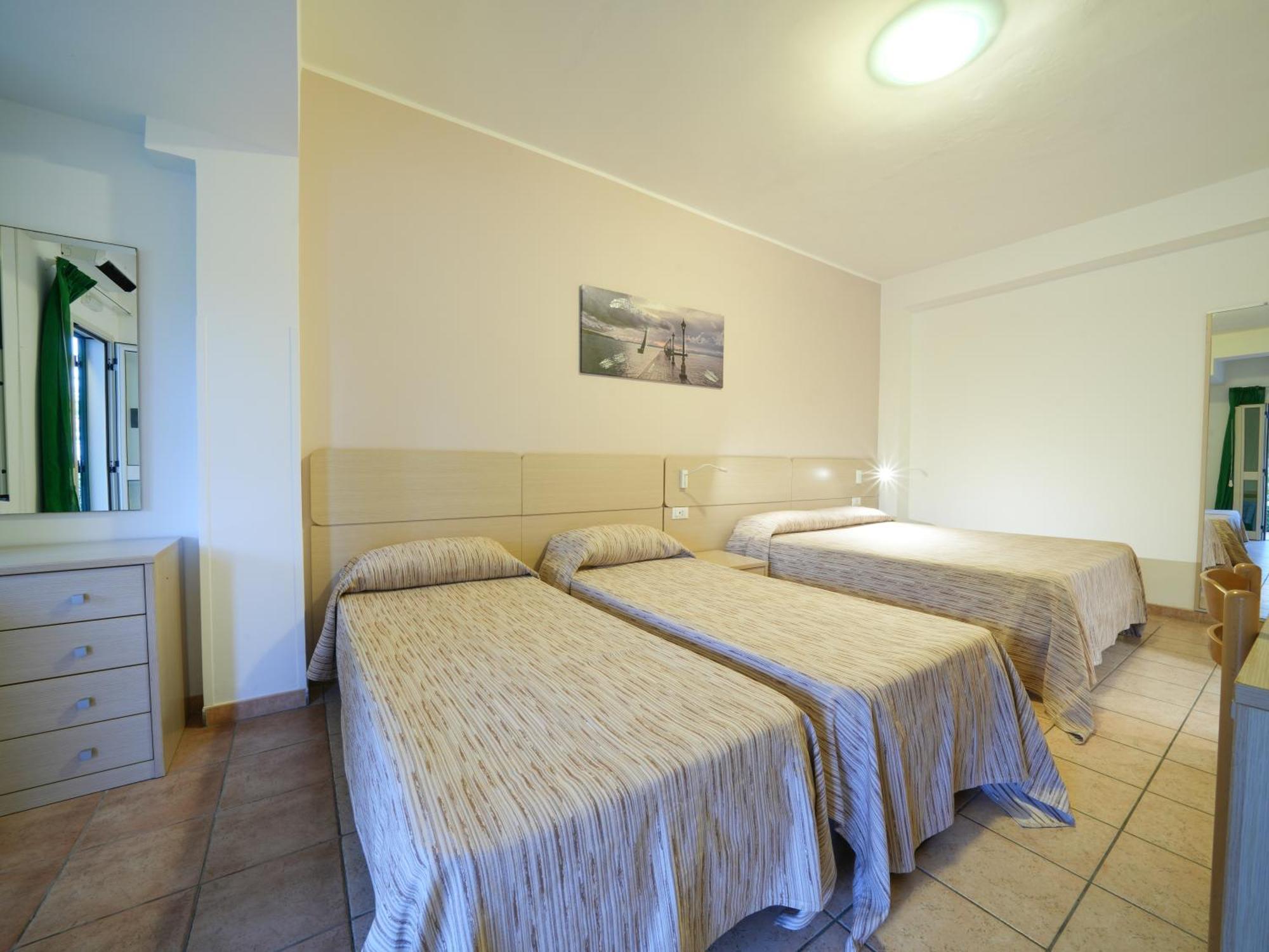 Hotel Marinella Capo Vaticano Esterno foto