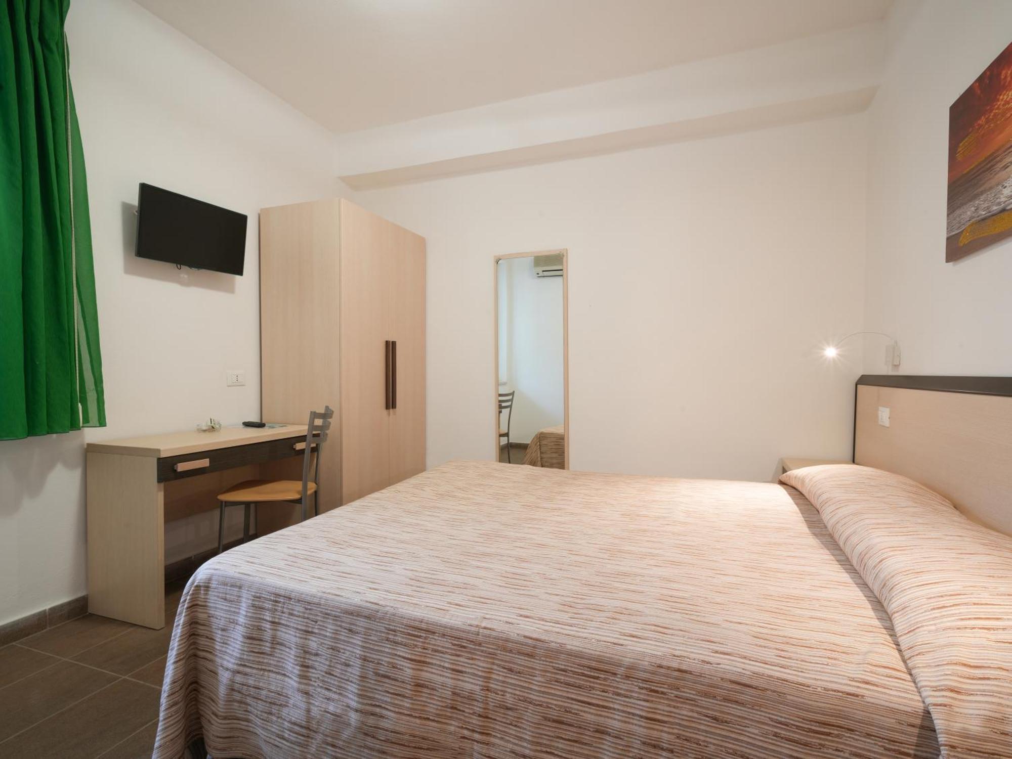Hotel Marinella Capo Vaticano Esterno foto